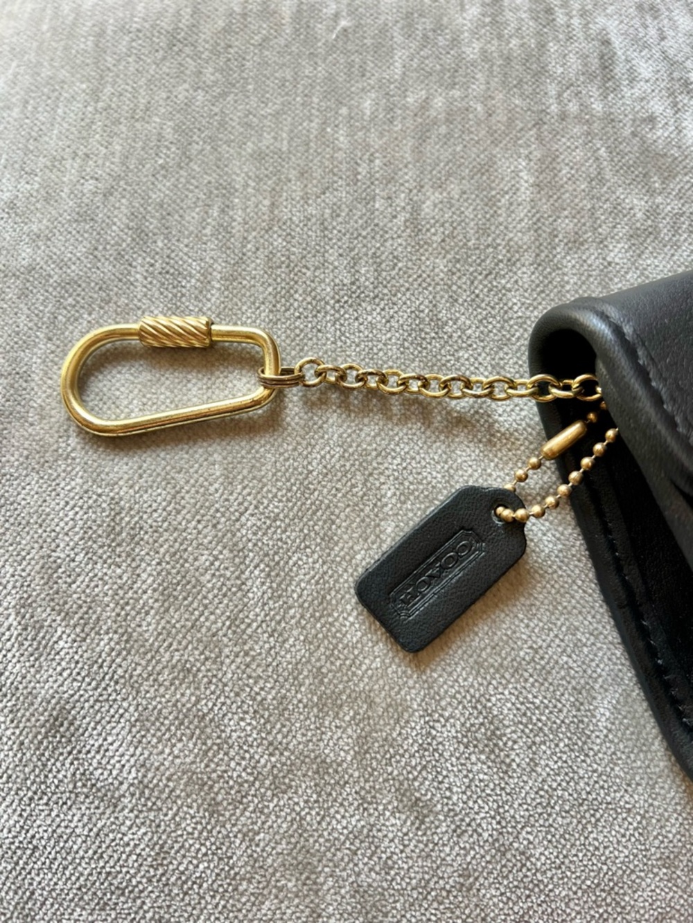 1999 Coach Black Leather Mini Wallet with Gold Chain Key Fob - Picture 3 of 5